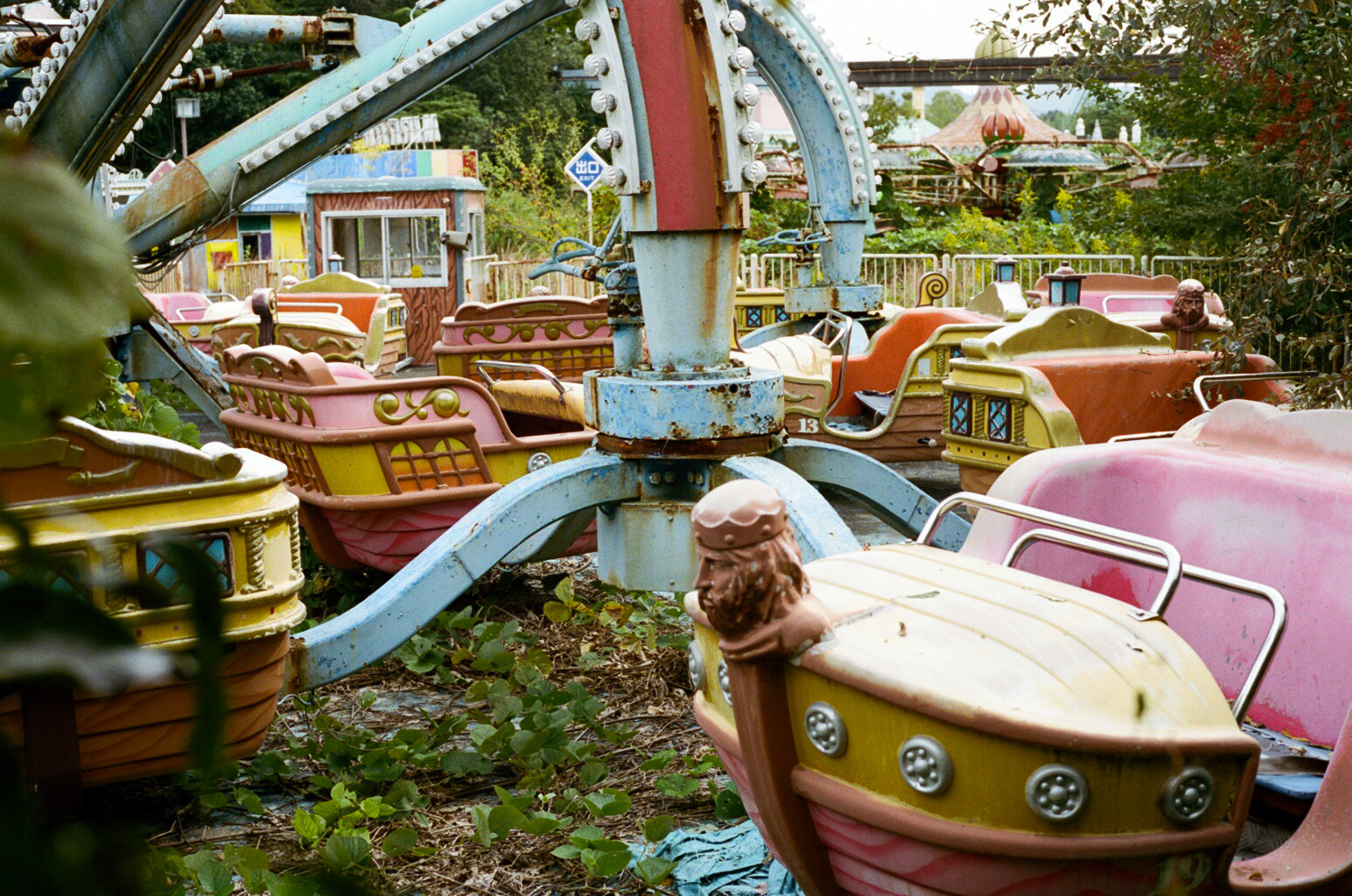 Inside Nara Dreamland, Japan's abandoned theme park - Loud And Quiet